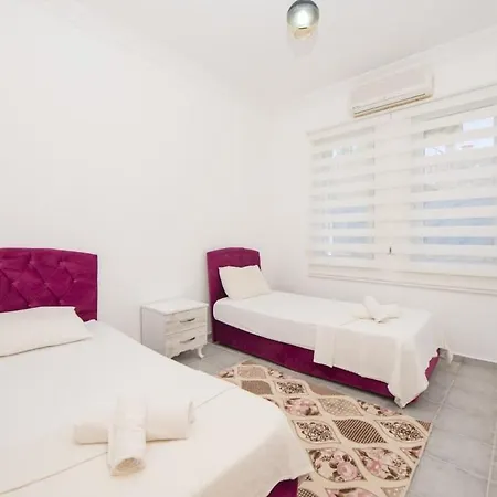 Fethiye-kaya Koey'de 6 Kisilik Devina * Keciler