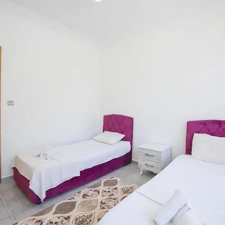 Fethiye-kaya Koey'de 6 Kisilik Devina * Keciler