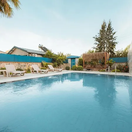 Fethiye-kaya Koey'de 6 Kisilik Devina